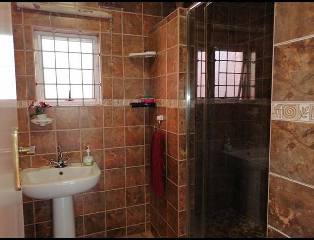 3 BEDROOM HOUSE FOR SALE IN ARBORETUM